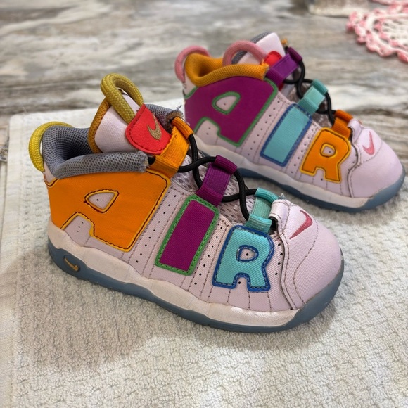 Nike Air More Uptempo Kids Shoes - Picture 3 of 7